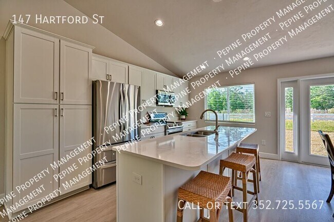 Photo - 147 Hartford St