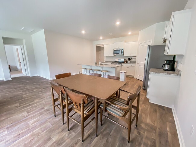 Photo - 251 N Light Way