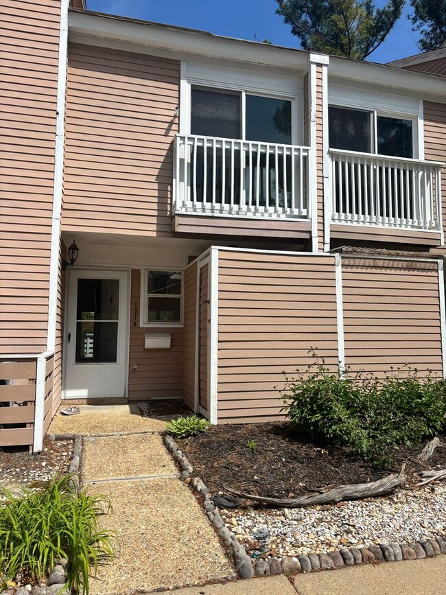 Mallard Pond - Mallard Pond Townhome