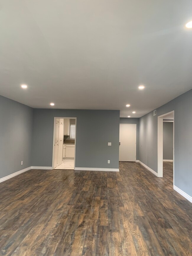 Photo - 350 Burchett St Unit 112