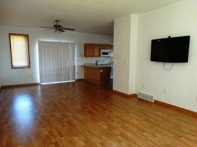 Photo - Lots of Room-s