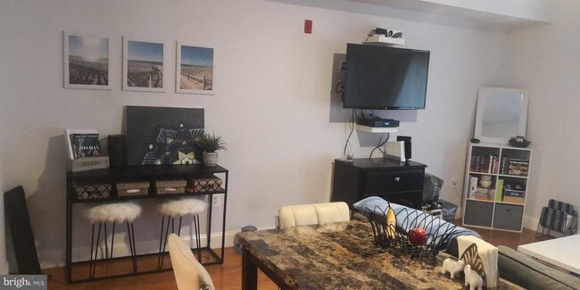 Photo - 615 N 11th St Unit 3F