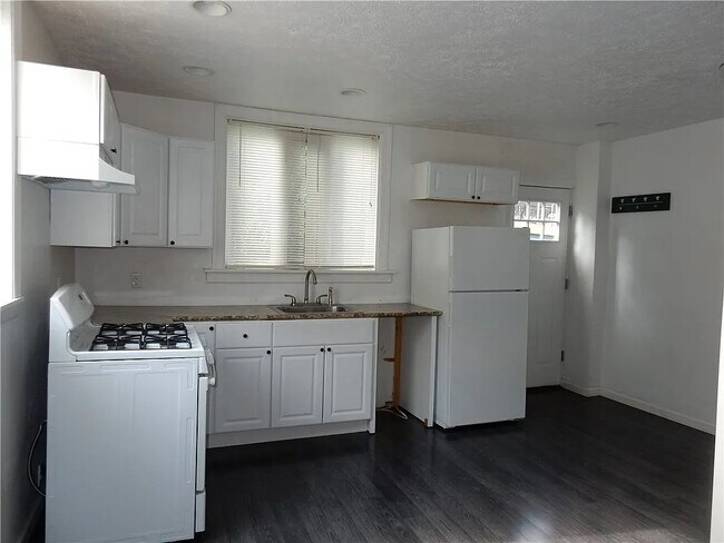 Photo - 2408 Eiler Ave