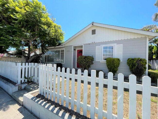 Photo - 2352 Pierpont Blvd