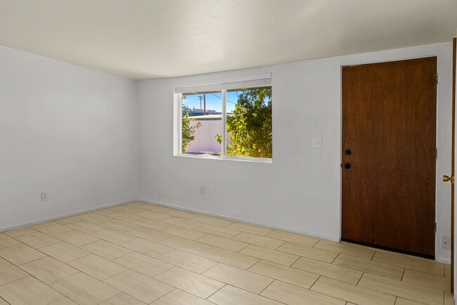 Photo - 725 E Freeman Pl Unidad 725 E. Freeman Pl