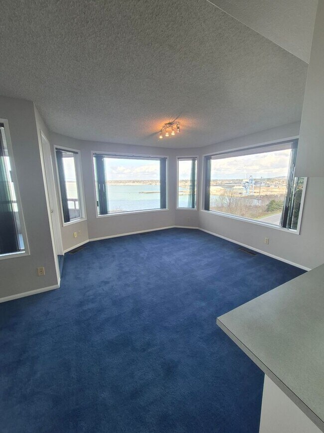 Photo - Spacious 2 Bedroom Condo for Rent in the Fairhaven Neighborhood Unidad 306