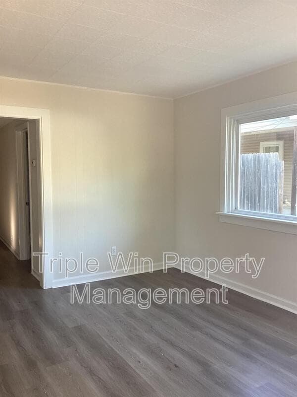 Photo - 535 S Adams St