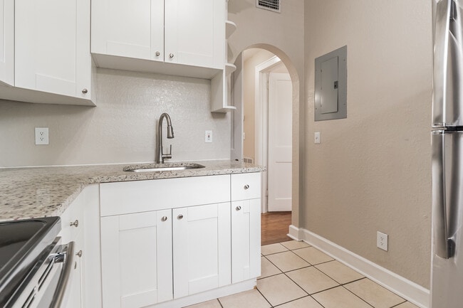 3311-13 W. San Juan