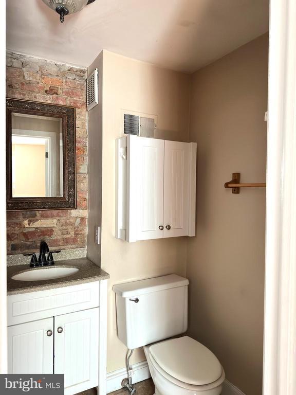 Photo - 623 S American St Unit F