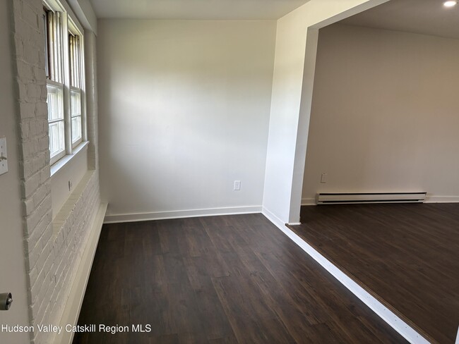 Photo - 103-105-105 Flatbush Camp Rd