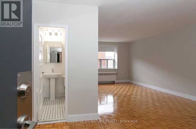 Photo - 1291 Bayview Ave Unit 306