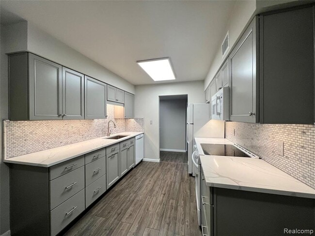 Photo - 521 E University Dr Unit 807