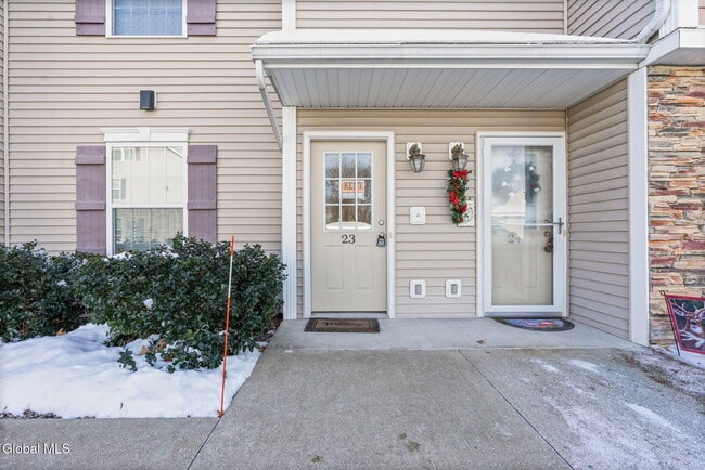 Building Photo - 2000 Curry Rd Unit # 23