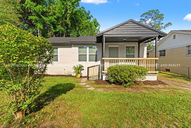 Photo - 3 bed/1 bath home in Grand Park