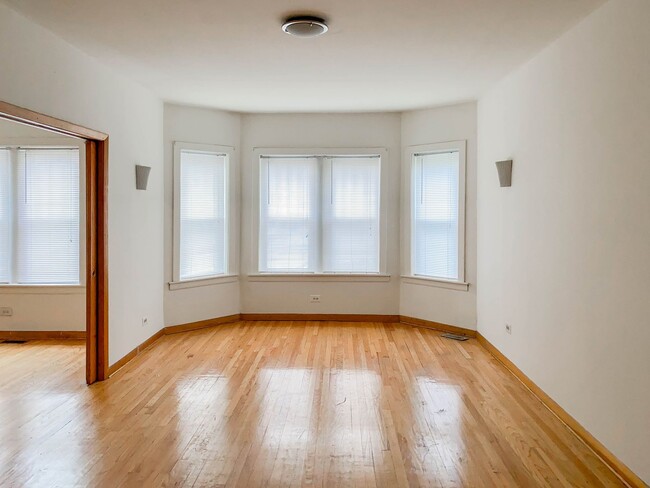 Photo - 4811 N Wolcott Ave Apartamentos Unidad 4817-1A