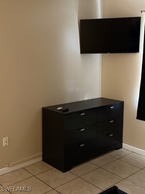 Building Photo - 4900 Biscayne Dr Unit 12