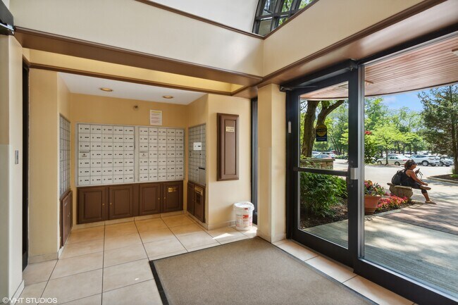 Photo - 509 Aurora Ave Unidad 603