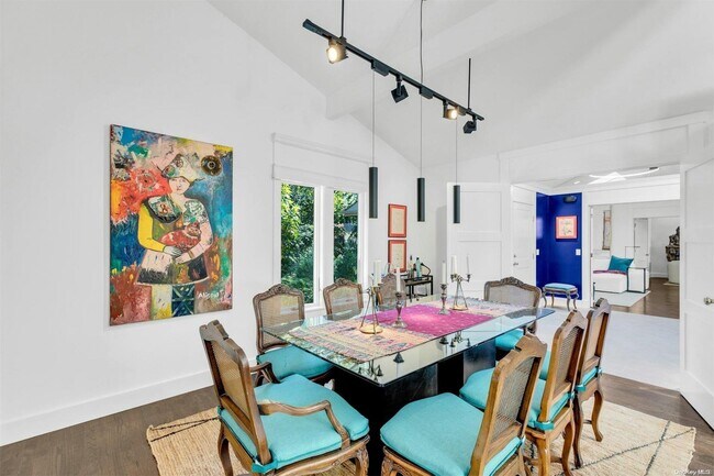 Photo - 16 Rsmorw Ct