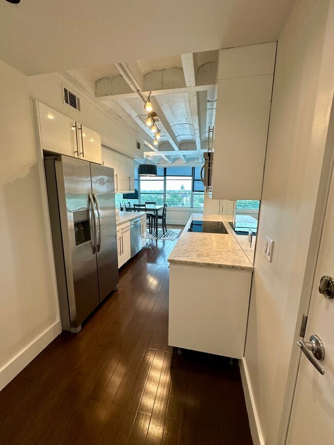 Photo - 1 BED | 1 BATH | DRAYTON TOWER Unit 701