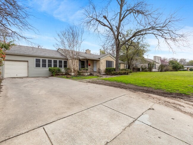 Building Photo - 3709 Bellaire Cir Rental