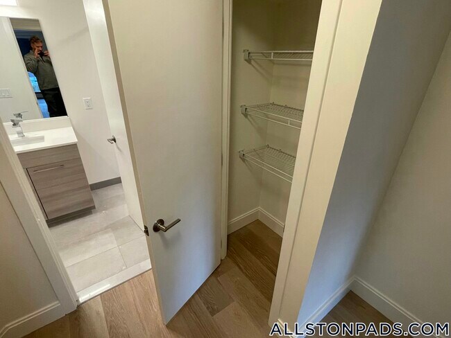 Photo - 1079 Commonwealth Ave Unidad 453