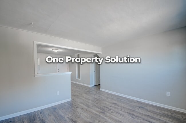 Photo - 5284 Broadway