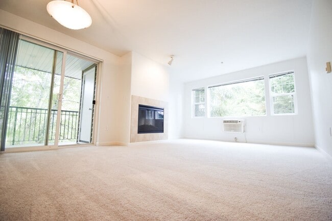 Photo - Beautiful 2 BR 2 BA Condo! Beautifully Updated! W/S/G is included.