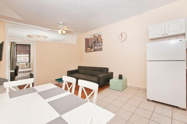 Building Photo - 236 E 80th St Rental