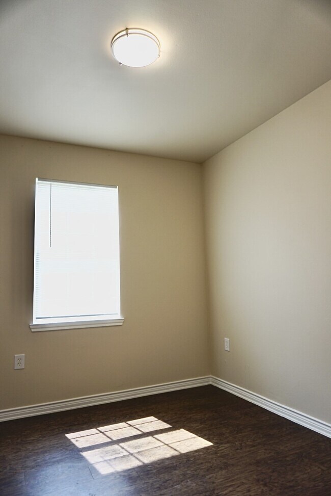 Heritage Park/Lakeview Park Apartments For Rent in Denison, TX