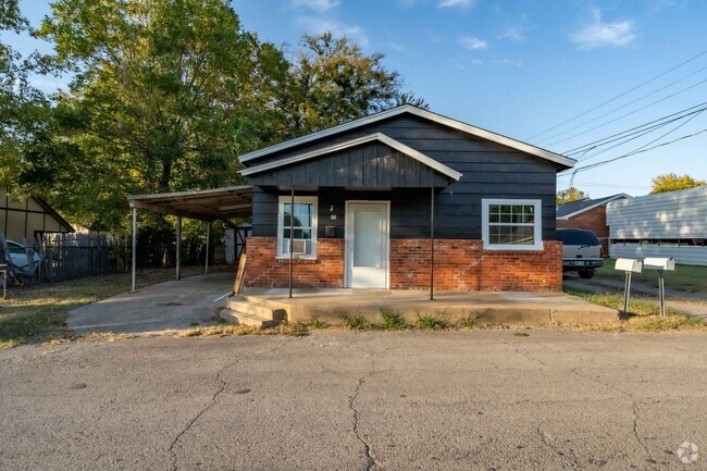 Building Photo - W Hartford St Duplex Unit 1 Rental