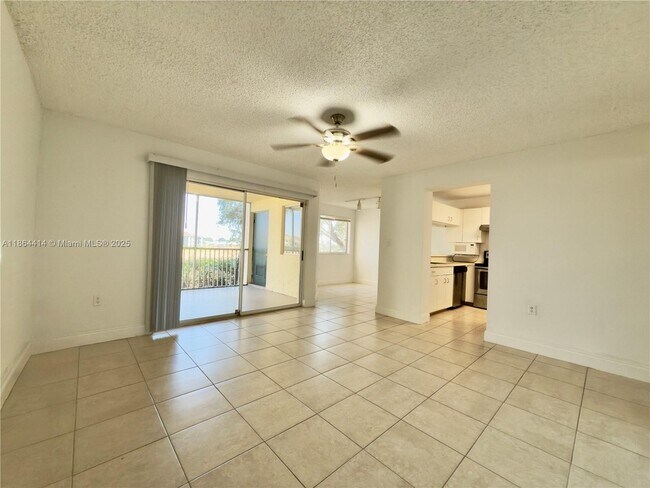 Photo - 13204 Glenmoor Dr Unit 13204