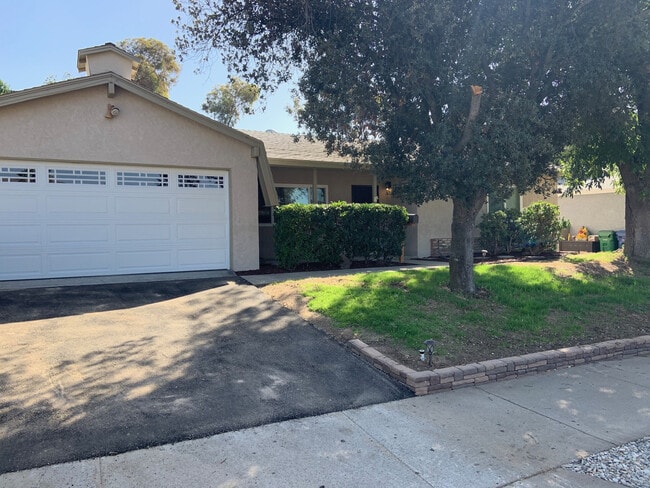 Building Photo - Beautiful 3BR/2BA Home in Santee