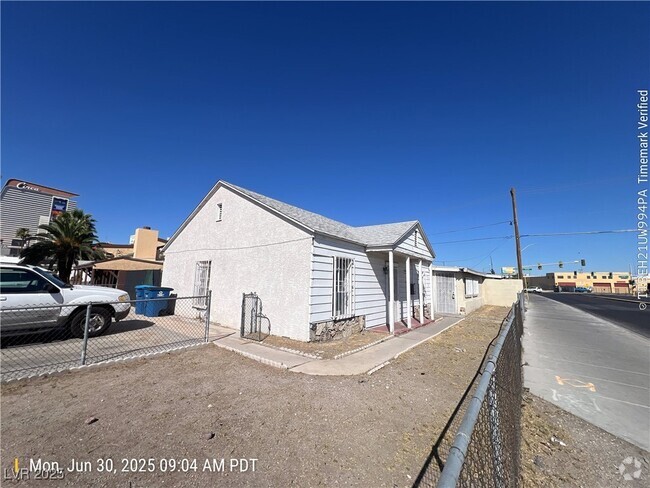 Building Photo - 10 E Bonanza Rd Unit A Rental