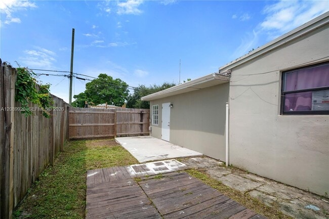3750 SW 46th Ave Unidad EFF