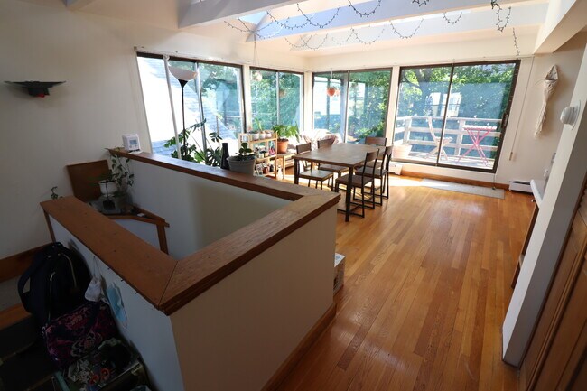 40 Atherton Rd Unit 2