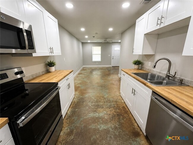 661 W Austin St Unit Q