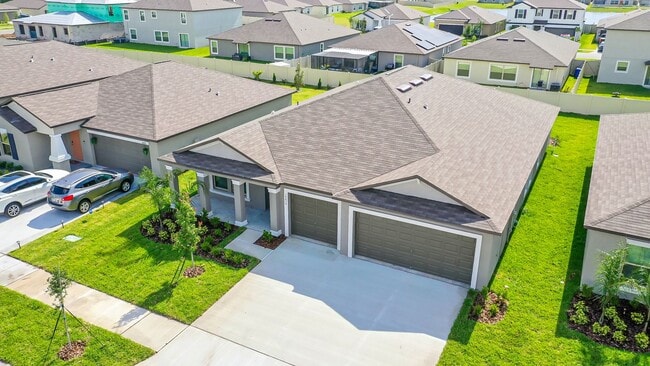 Photo - Beautiful 4 bedroom 2.5 bathroom Single Family House! Like new!