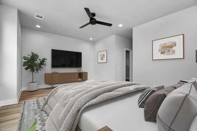 Photo - 6817 Peerless St