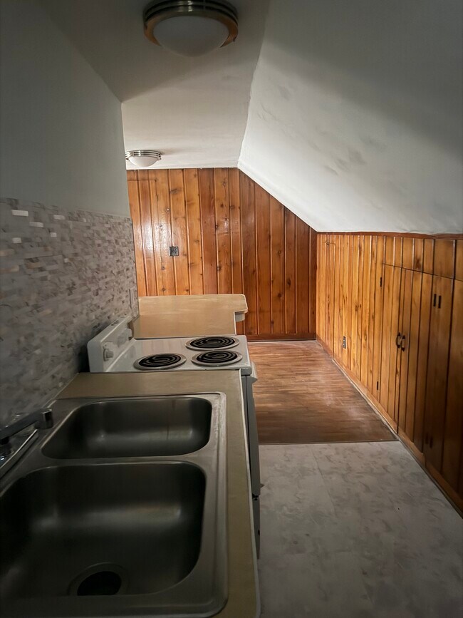 Photo - Phelps Studio Unit 1