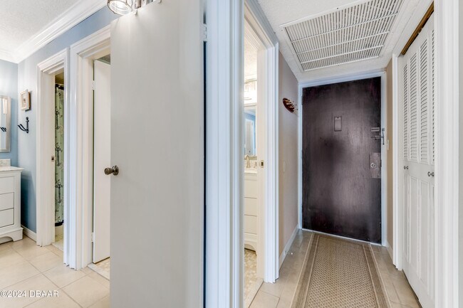 Photo - 935 N Halifax Ave Unit 410