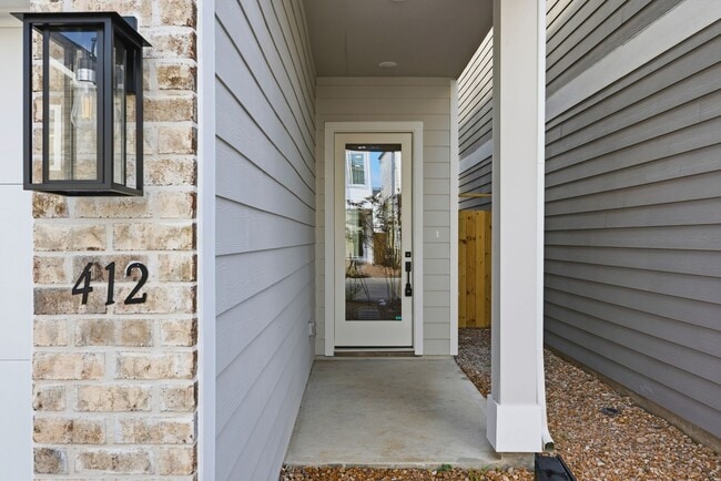 Photo - 412 Stonework Garden Ln