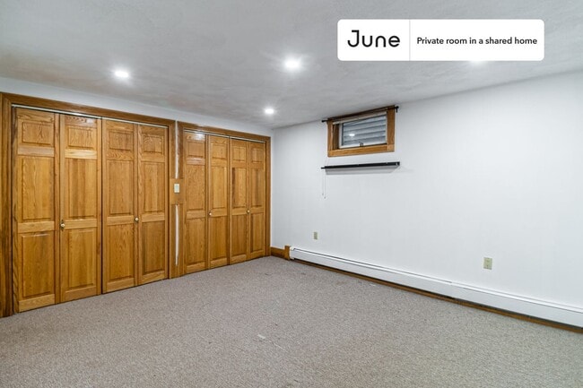 Photo - Room in Shared 5 bed/2 bath home Unit D