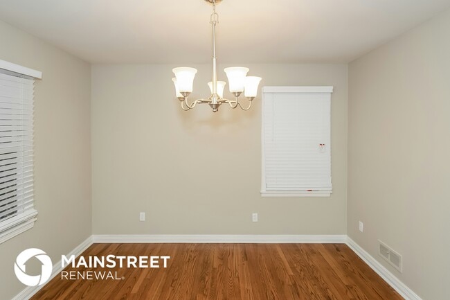 Photo - 513 Goldenrod Dr