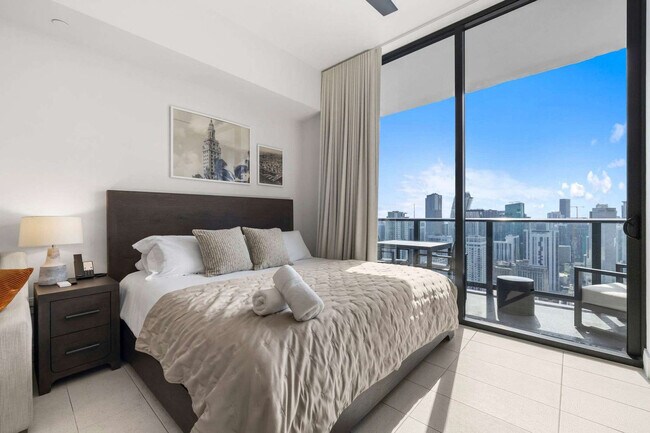 Photo - 159 NE 6th St Unidad SI FL49-ID1255896P