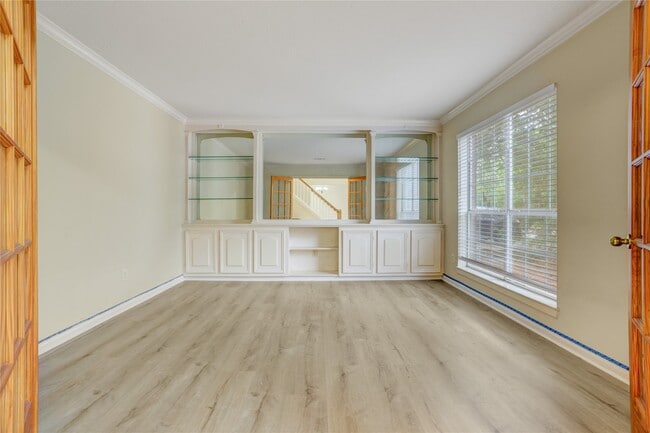 Photo - 10 E Trillium Cir