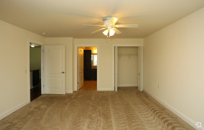 1BR, 1BA-831SF