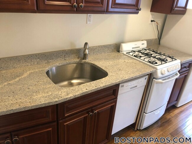 Photo - 63 Fellsway W Unit 2