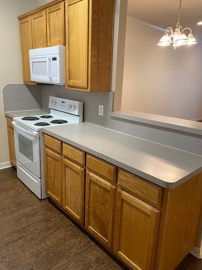 Photo - 2 BEDROOM 2.5 BATH TOWNHOME