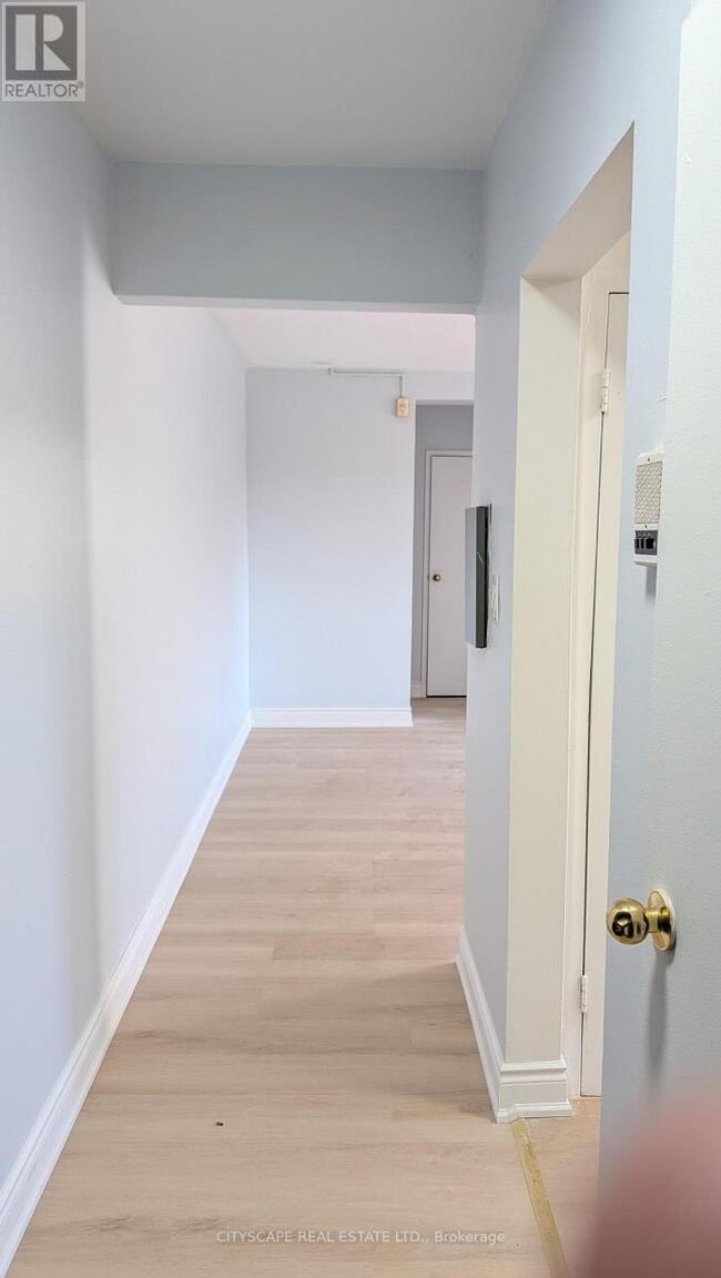 Photo - 286 Saguenay Ave. Unit 9