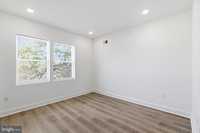 Photo - 617 W Cumberland St Unit 2
